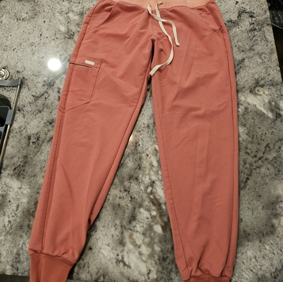 Code next peach scrub top and flare scrub pants set - Picture 2 of 2